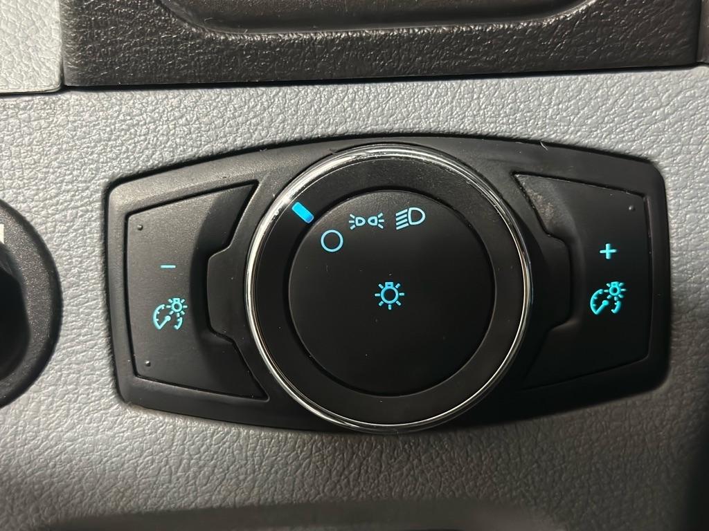 Ford Transit 250 Van Med. Roof w/Sliding Pass. 148-in. WB 2018