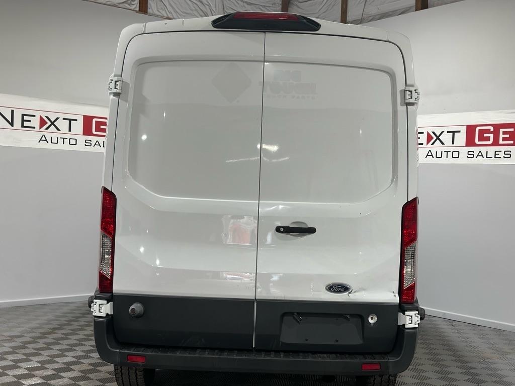 Ford Transit 250 Van Med. Roof w/Sliding Pass. 148-in. WB 2018
