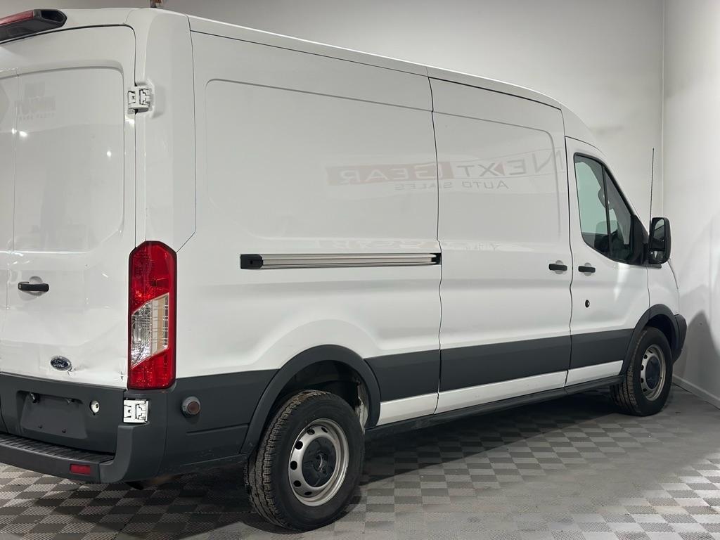 Ford Transit 250 Van Med. Roof w/Sliding Pass. 148-in. WB 2018