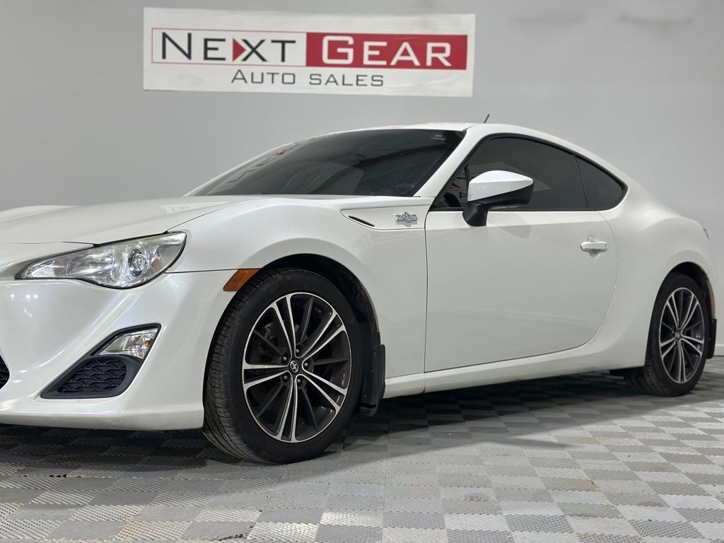 Scion FR-S 6MT 2013