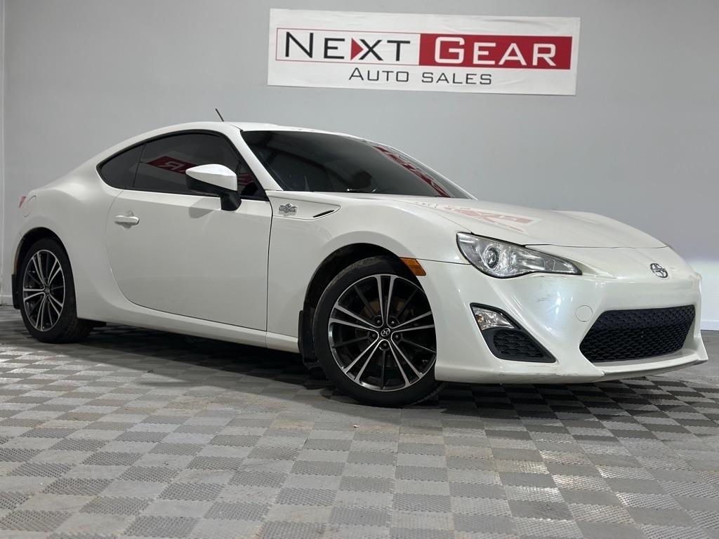 Scion FR-S 6MT 2013