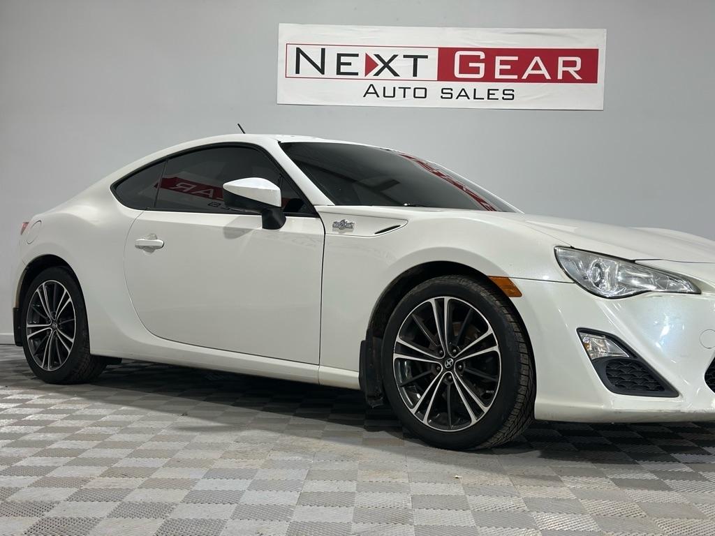 Scion FR-S 6MT 2013