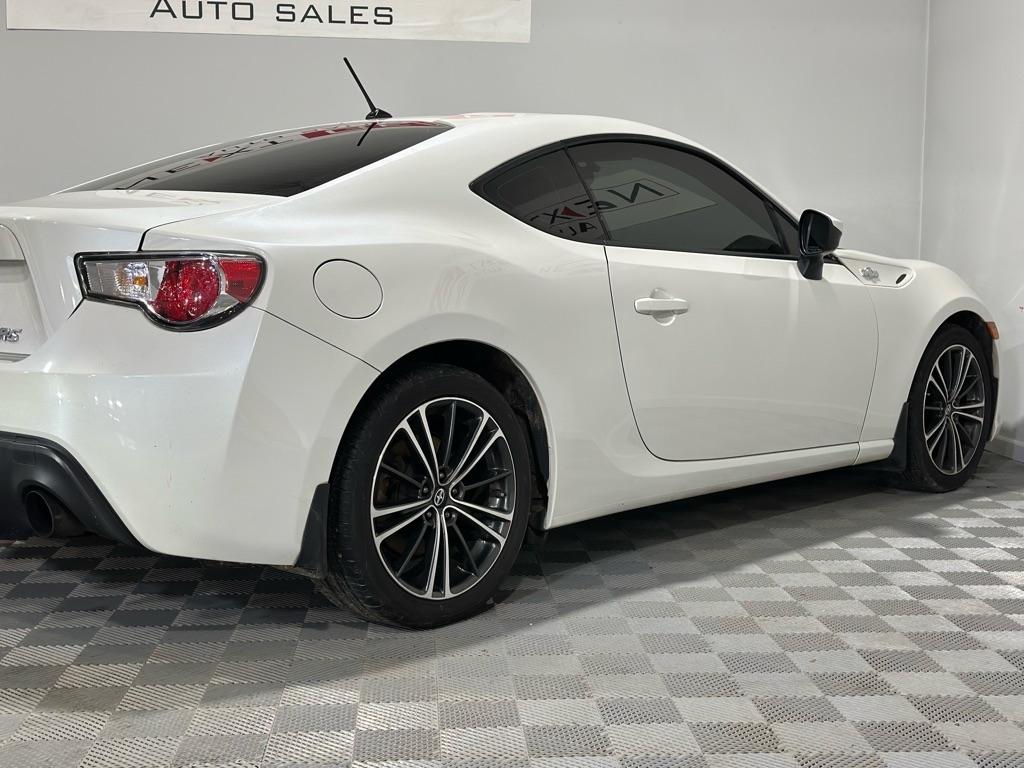 Scion FR-S 6MT 2013