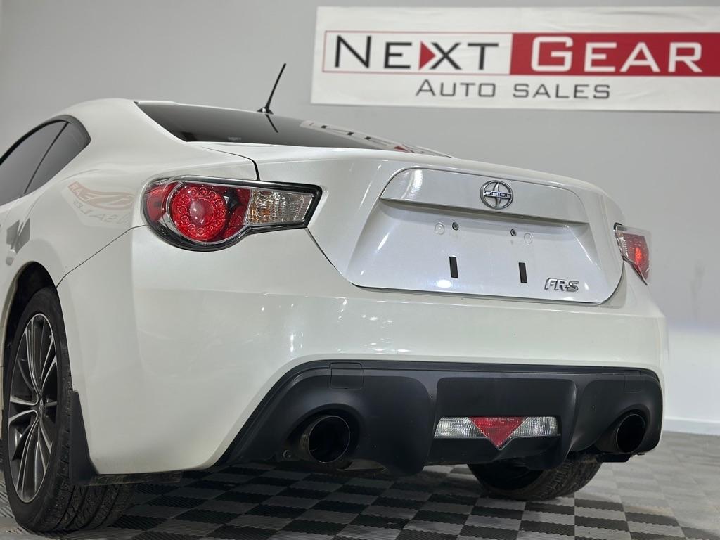 Scion FR-S 6MT 2013