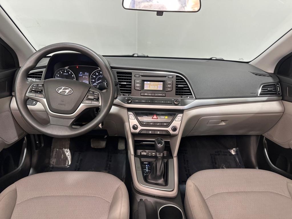 Hyundai Elantra SE 6AT 2018