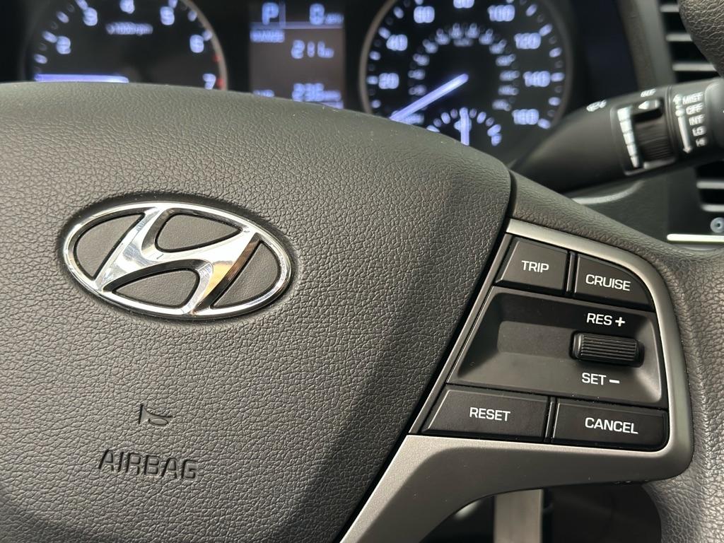 Hyundai Elantra SE 6AT 2018