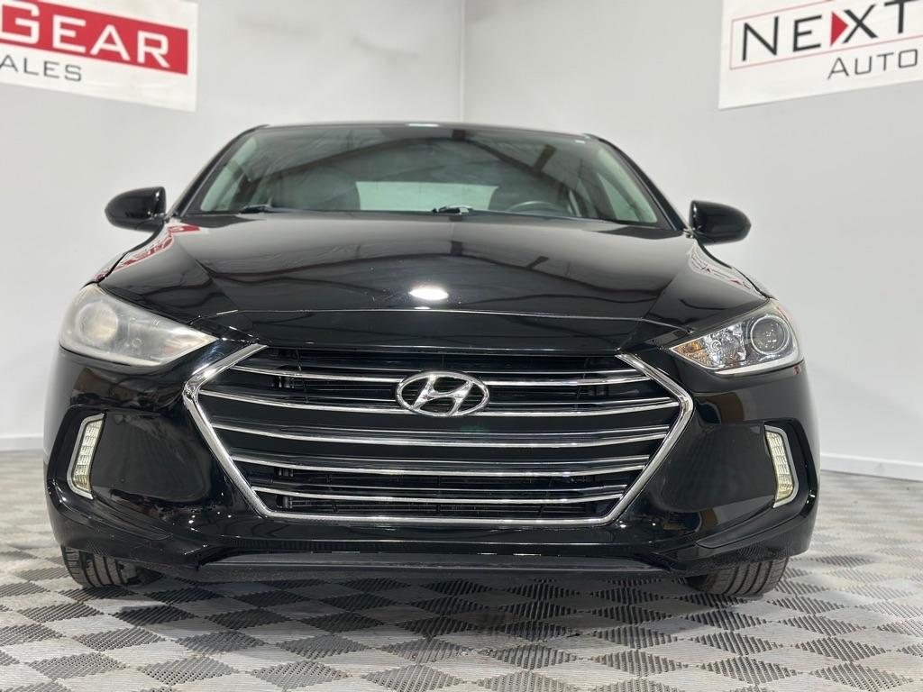 Hyundai Elantra SE 6AT 2018