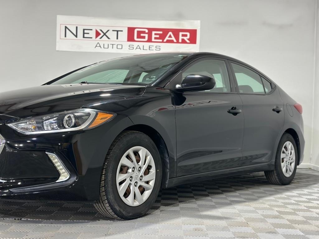 Hyundai Elantra SE 6AT 2018