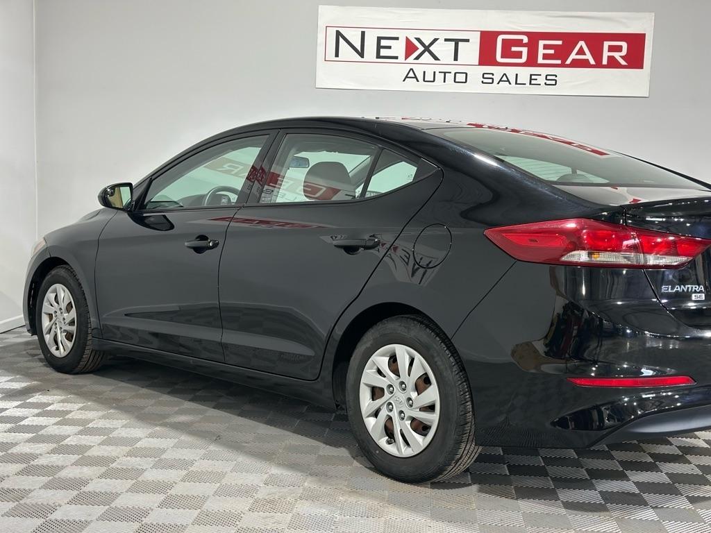 Hyundai Elantra SE 6AT 2018
