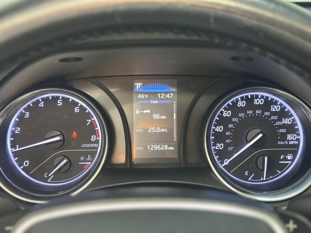 Toyota Camry SE 2020