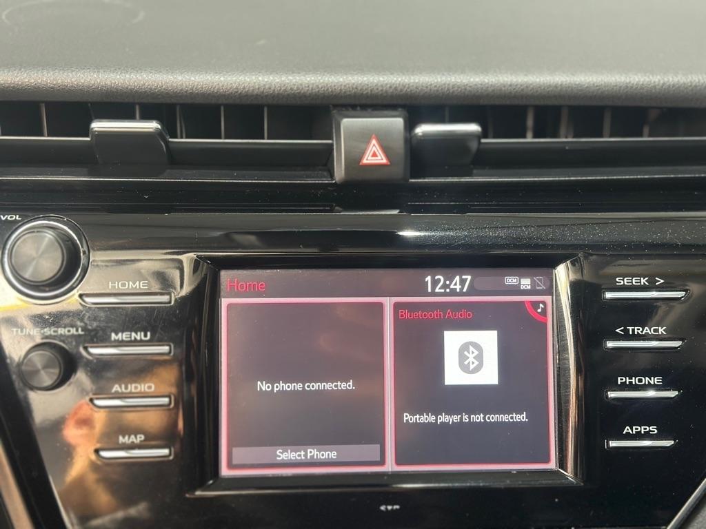 Toyota Camry SE 2020