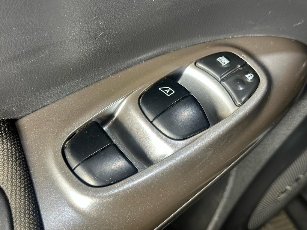 Nissan Juke S AWD 2013