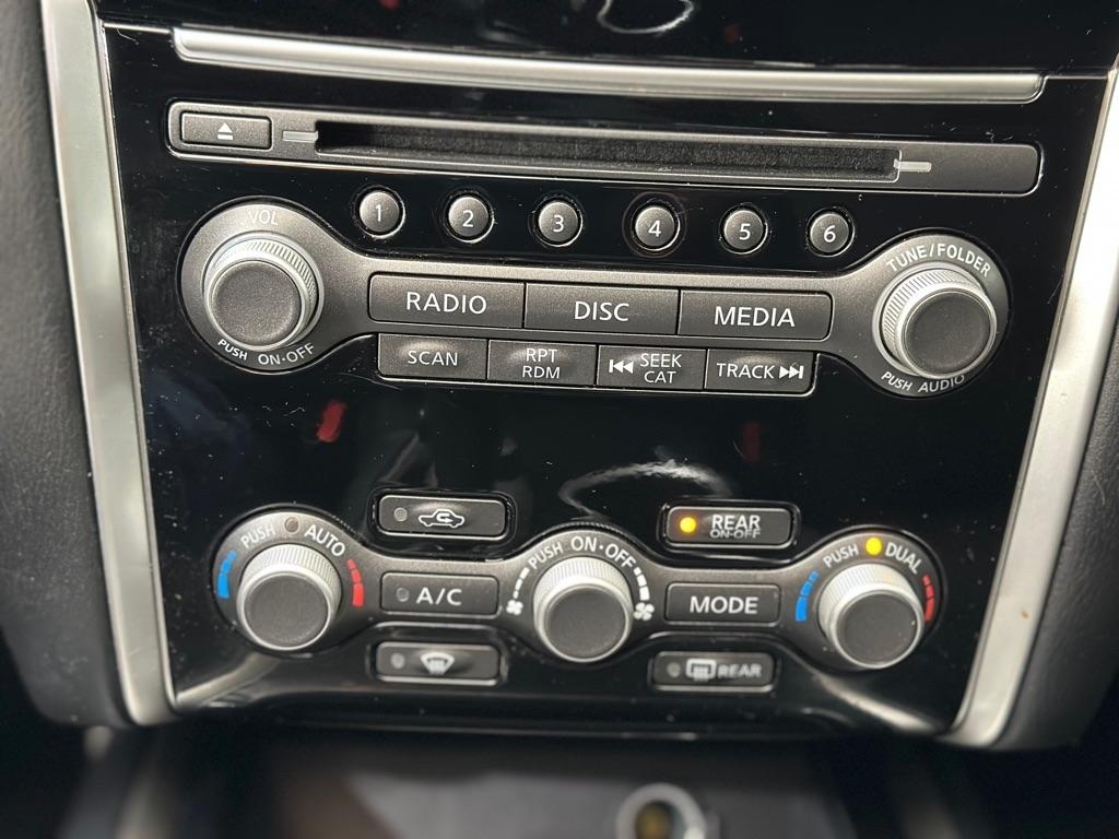 Nissan Pathfinder S 4WD 2017