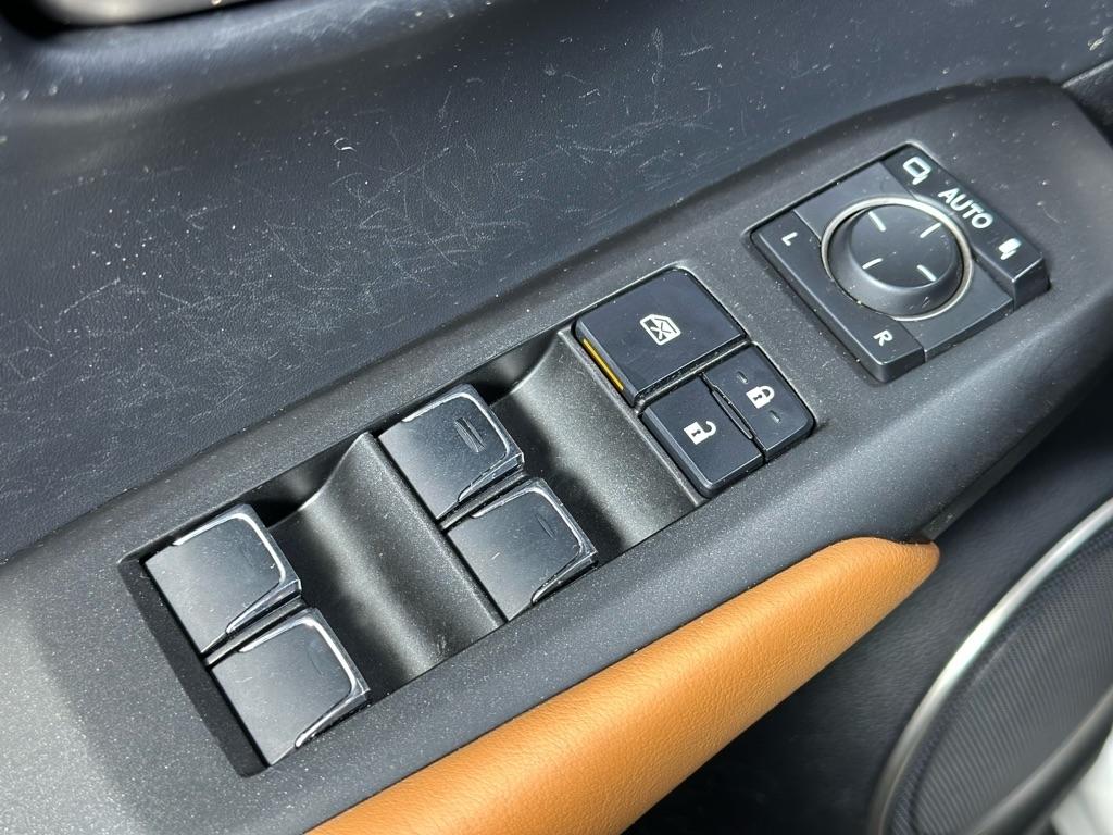 Lexus NX 200t FWD 2019