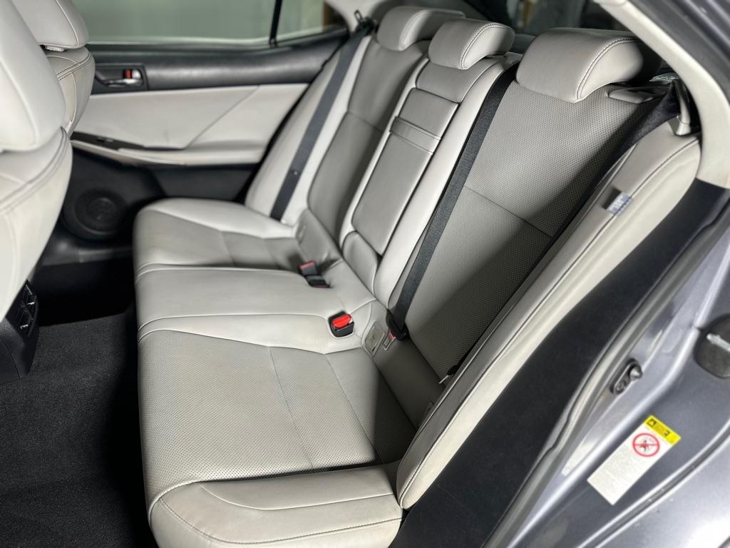 Lexus IS 250 RWD 2015