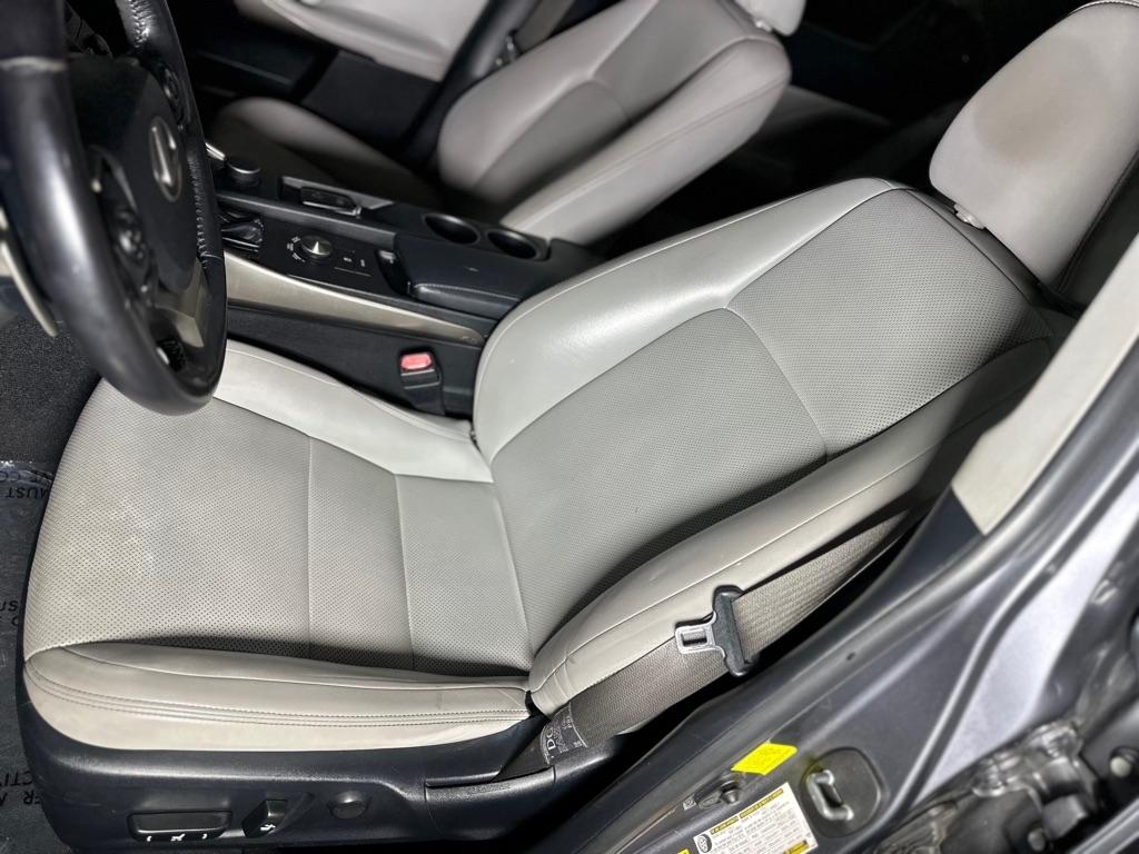 Lexus IS 250 RWD 2015