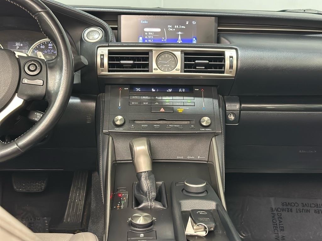 Lexus IS 250 RWD 2015