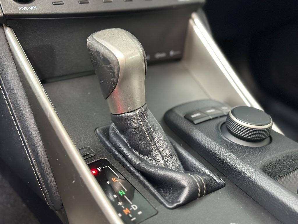 Lexus IS 250 RWD 2015