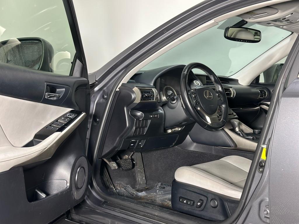 Lexus IS 250 RWD 2015