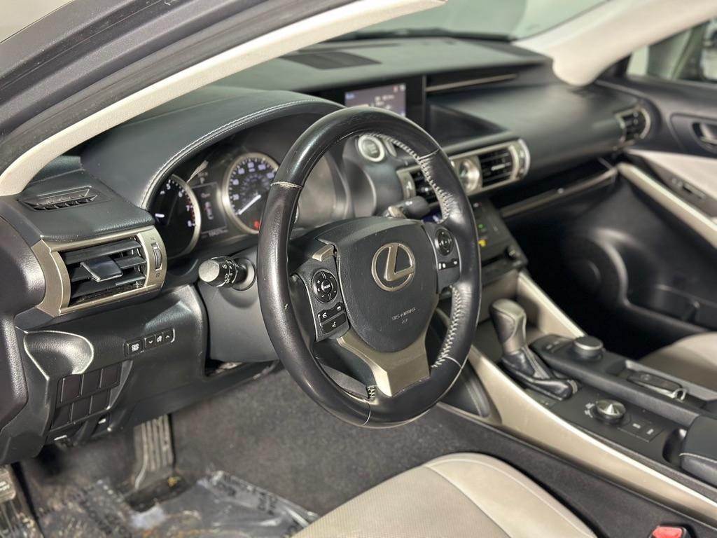 Lexus IS 250 RWD 2015