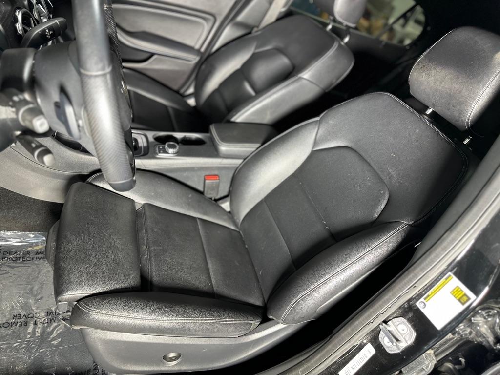 Mercedes-Benz GLA-Class GLA250 2019