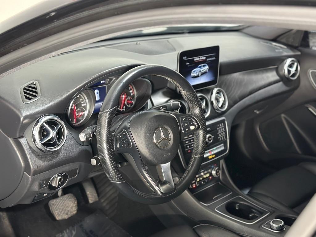 Mercedes-Benz GLA-Class GLA250 2019