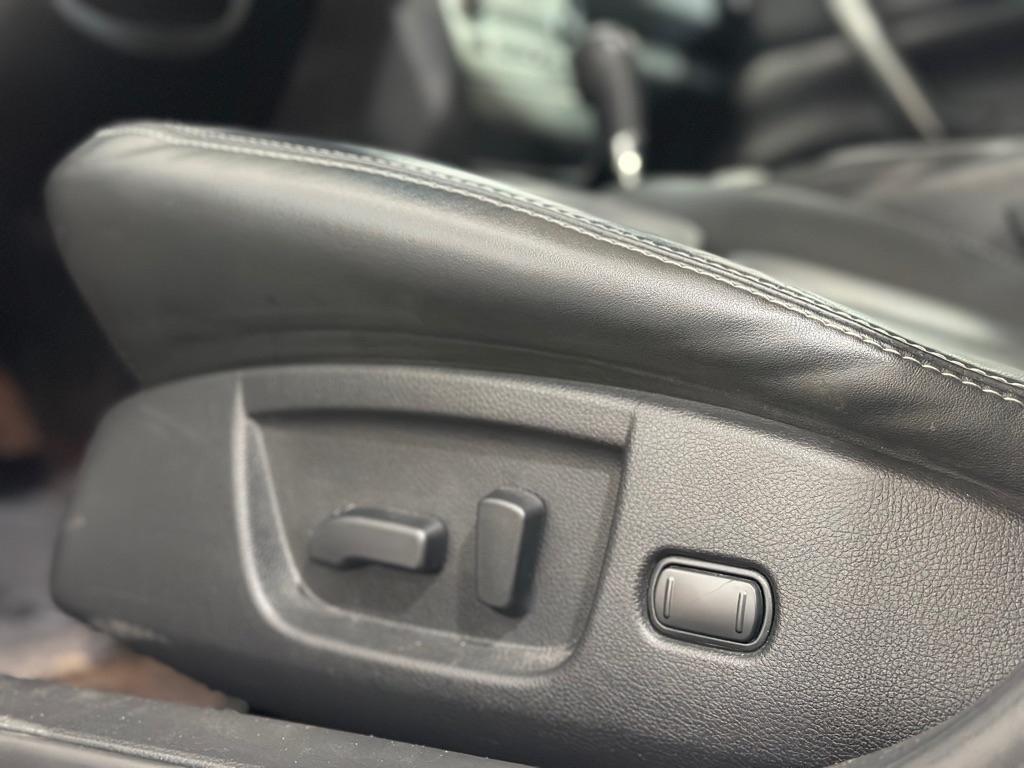 Nissan Maxima S 2011