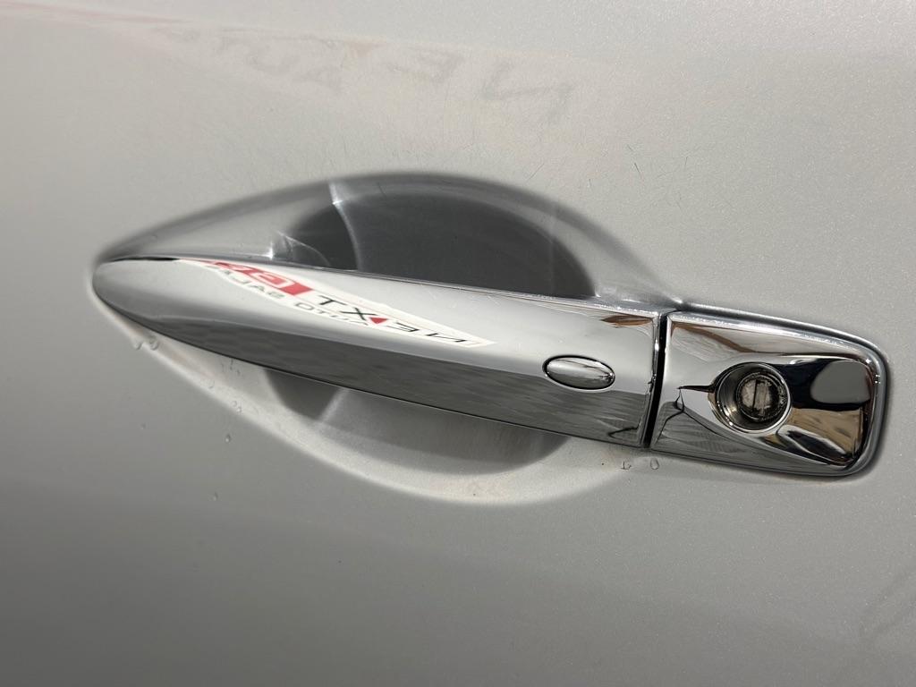 Nissan Maxima S 2011