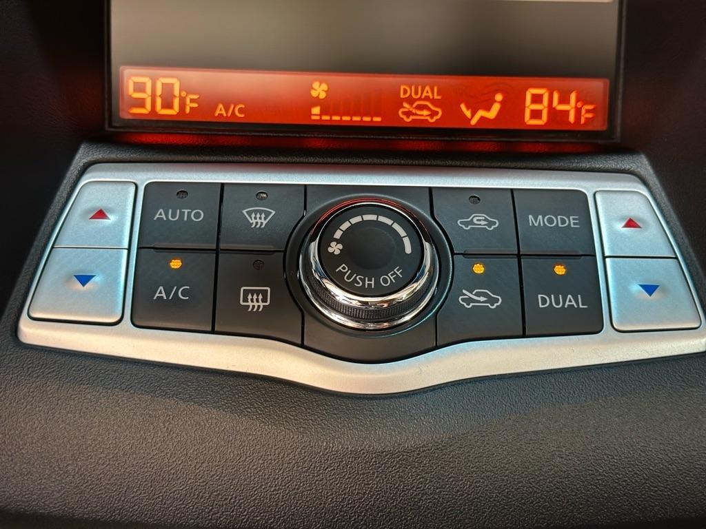 Nissan Maxima S 2011