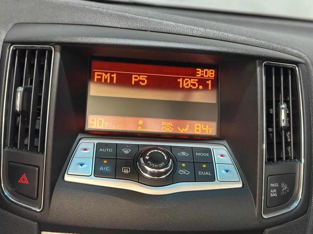 Nissan Maxima S 2011