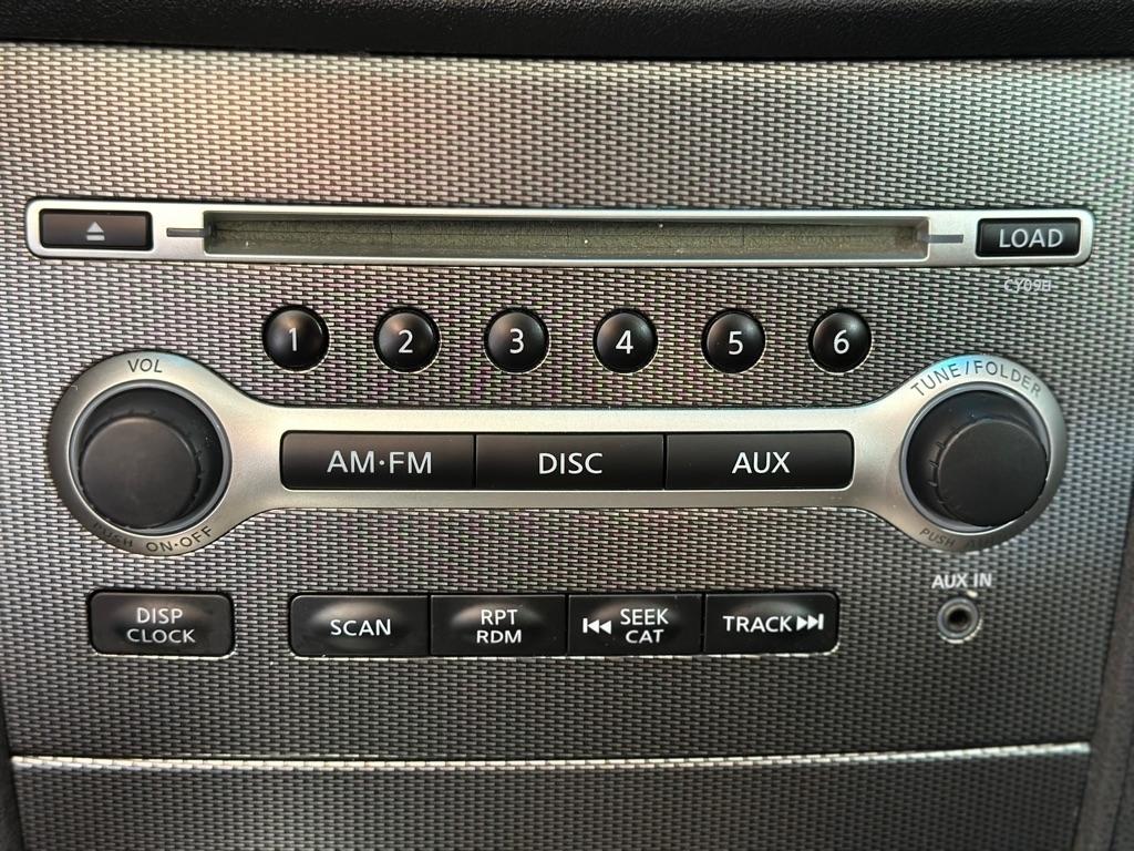 Nissan Maxima S 2011