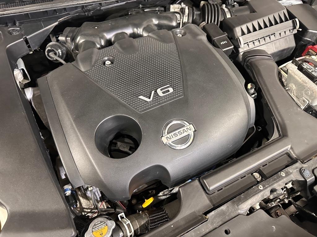 Nissan Maxima S 2011