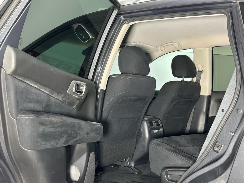 Nissan Pathfinder S 4WD 2013