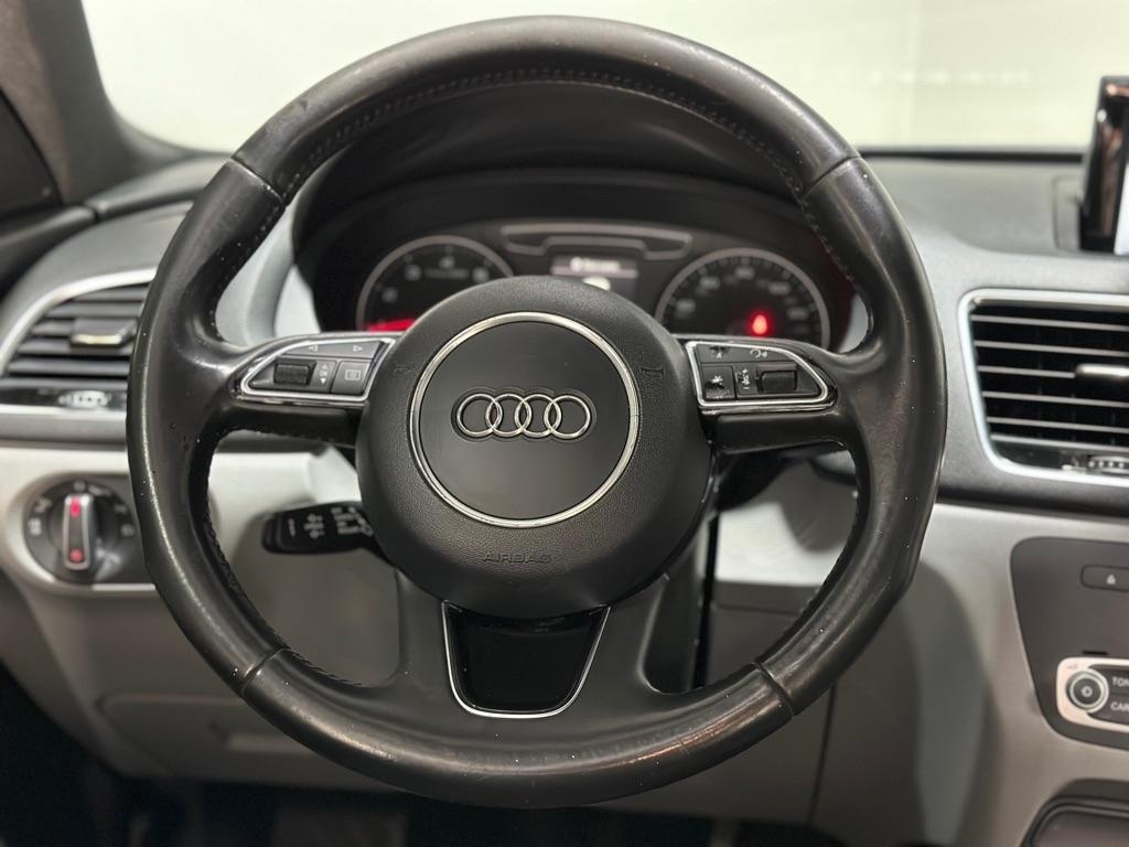 Audi Q3 2.0T quattro Premium Plus 2016