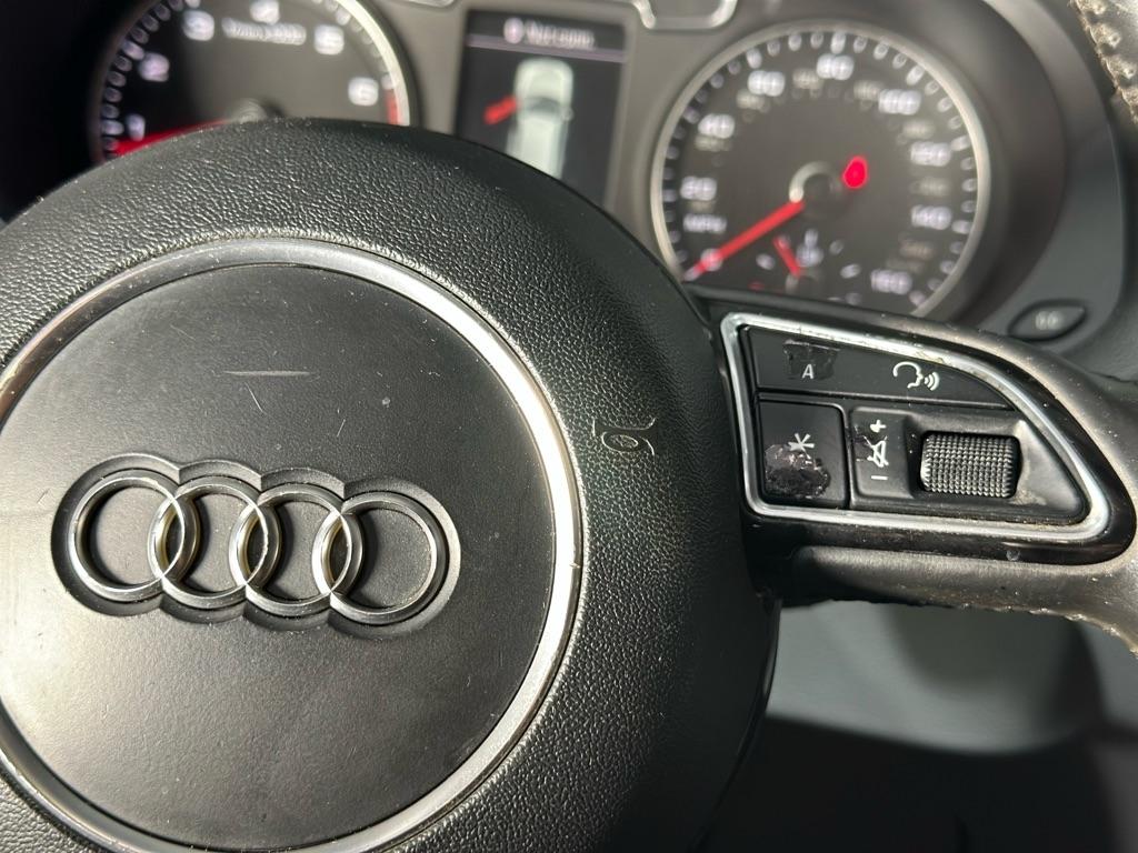 Audi Q3 2.0T quattro Premium Plus 2016