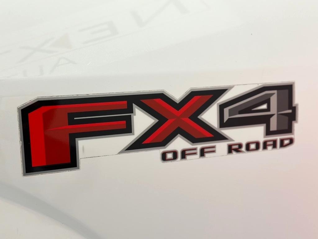 Ford F-150 XL SuperCrew 5.5-ft. Bed 4WD 2016