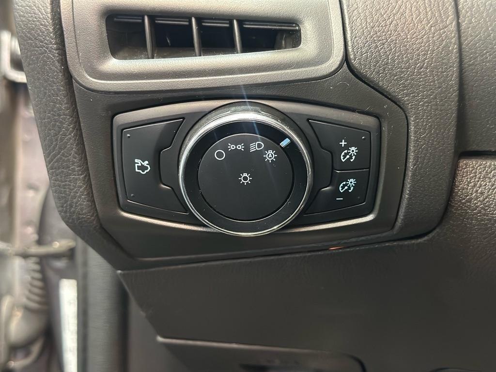 Ford Focus SE Sedan 2014