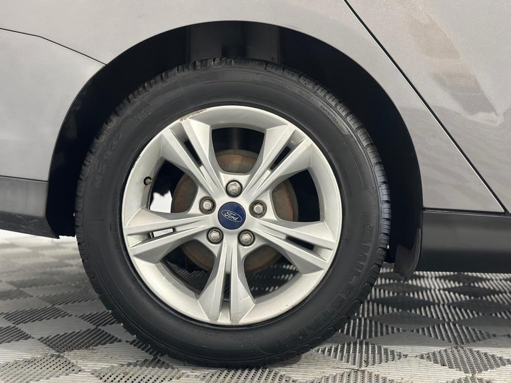 Ford Focus SE Sedan 2014