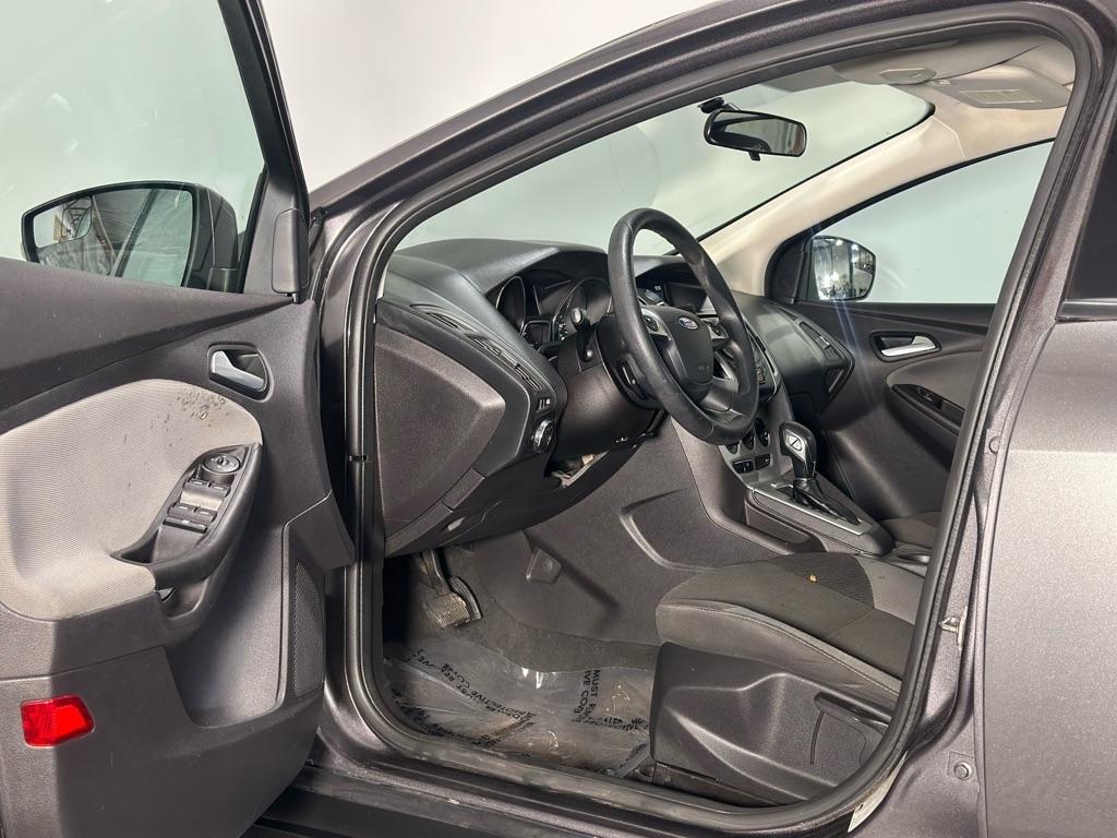 Ford Focus SE Sedan 2014