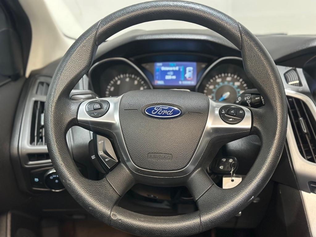 Ford Focus SE Sedan 2014