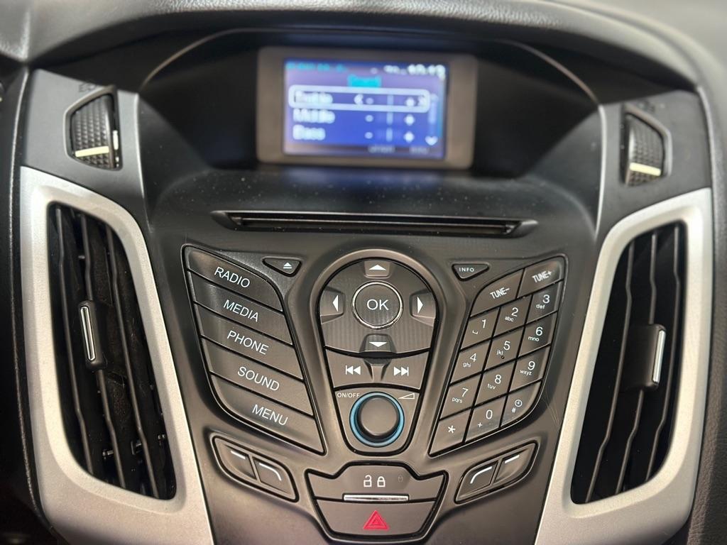 Ford Focus SE Sedan 2014