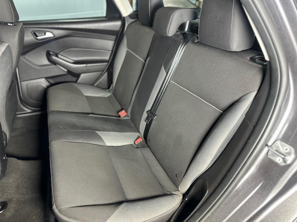 Ford Focus SE Sedan 2014