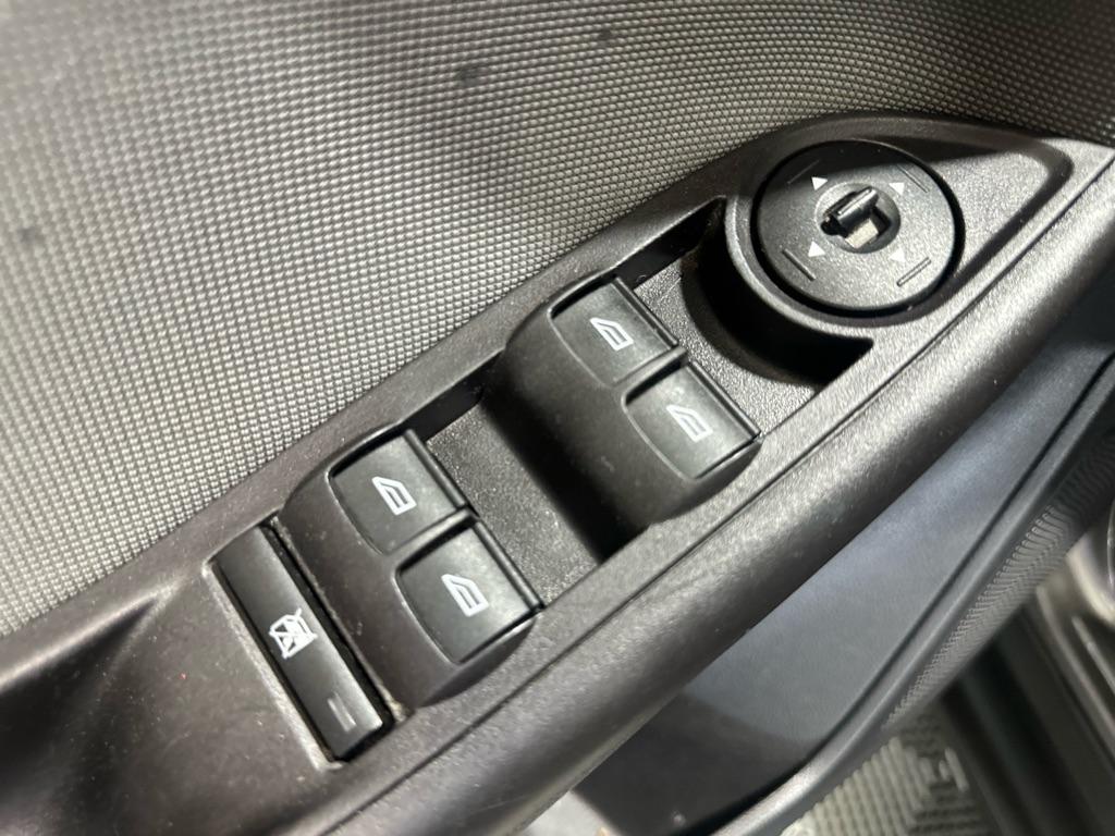 Ford Focus SE Sedan 2014