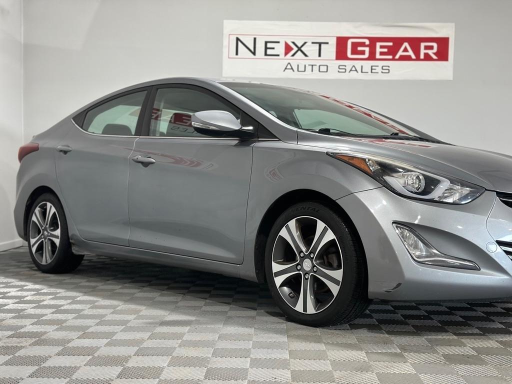 Hyundai Elantra SE 6AT 2015