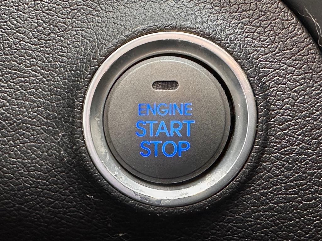 Hyundai Elantra SE 6AT 2015