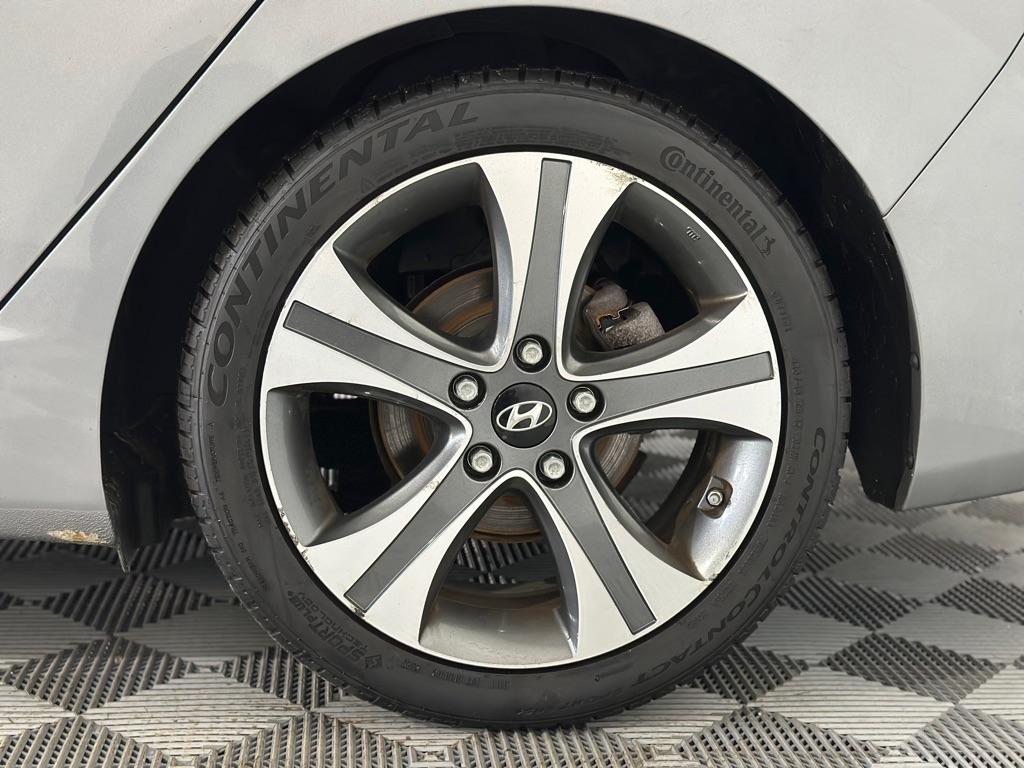 Hyundai Elantra SE 6AT 2015