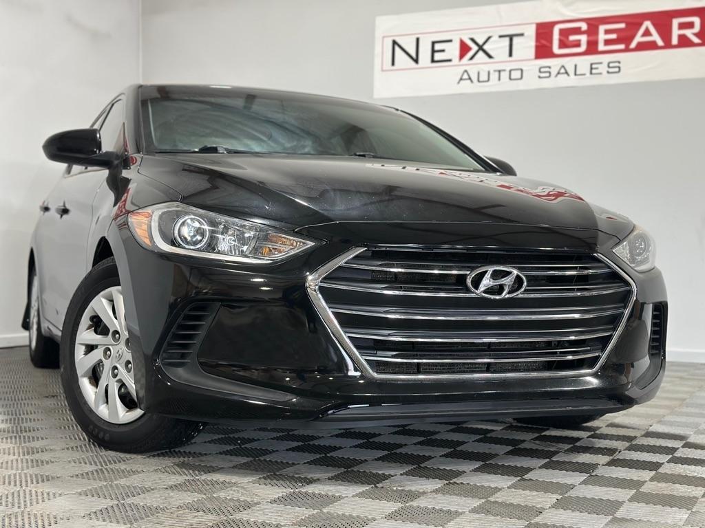 Hyundai Elantra SE 6AT 2018