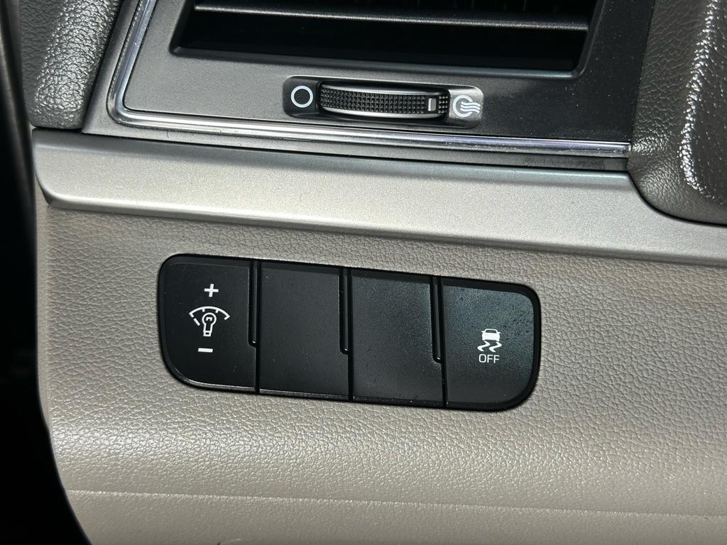 Hyundai Elantra SE 6AT 2018