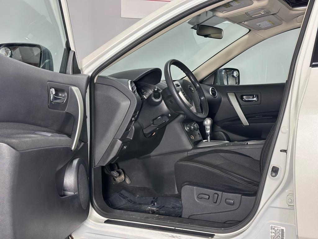 Nissan Rogue S 2WD 2012