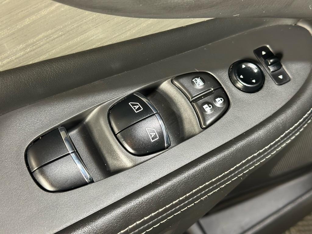 Nissan Murano S AWD 2015